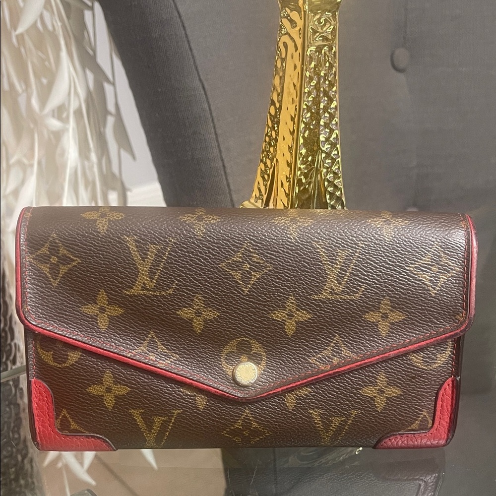 Louis Vuitton Sarah Retiro Wallet